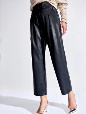 Joie Navy Cropped Lamb Leather Pants. Size M
